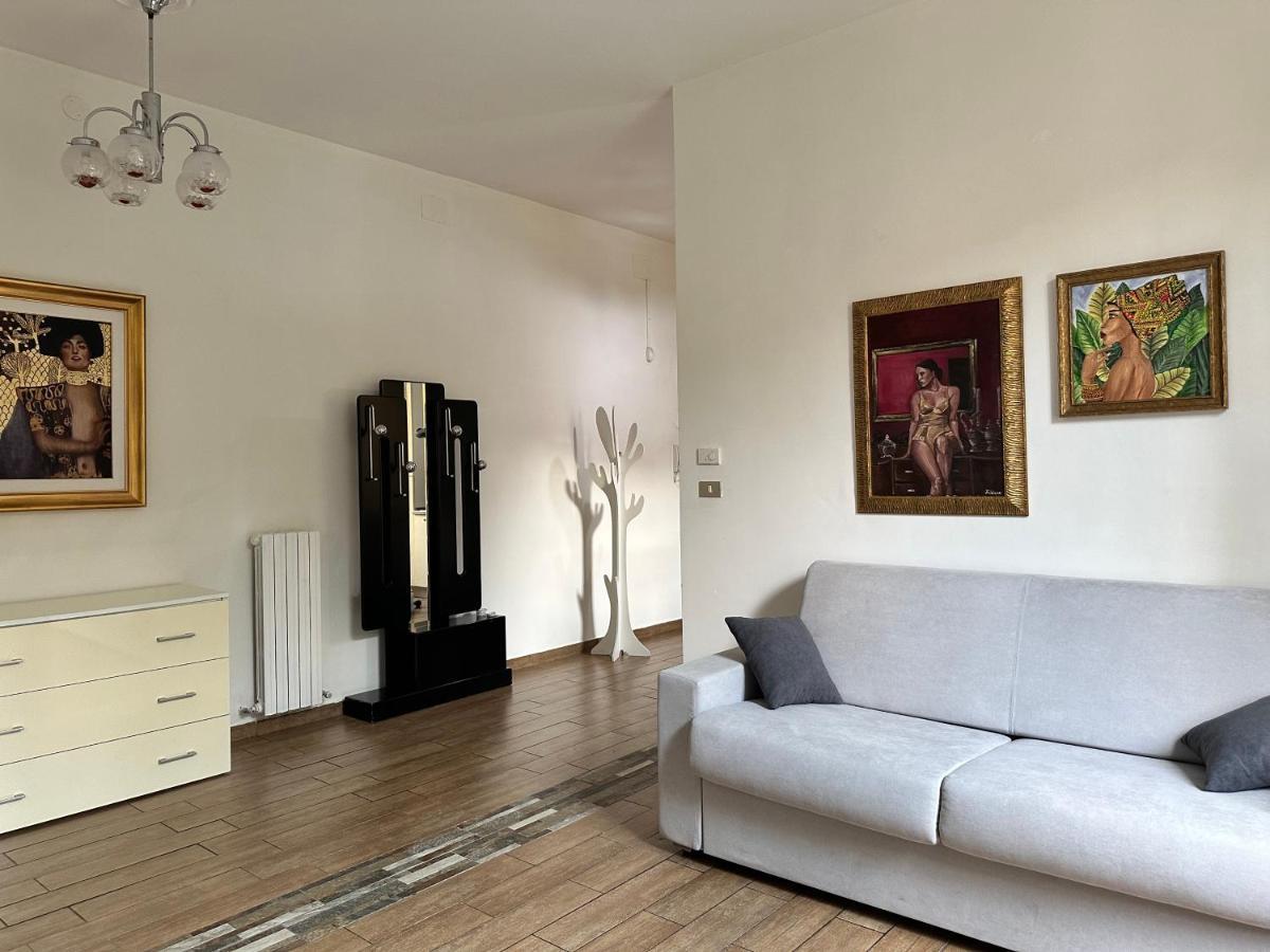 Cosenza Savoia 16 Appartement Buitenkant foto